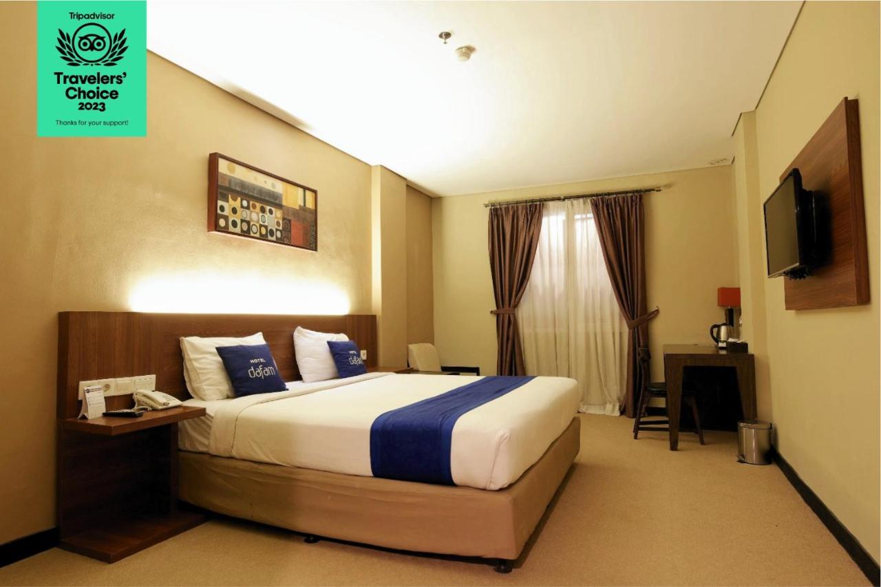 Dafam Hotel Чилачап Екстериор снимка