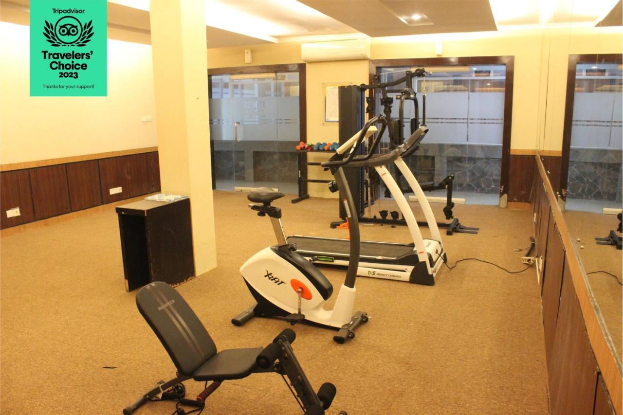 Dafam Hotel Чилачап Екстериор снимка